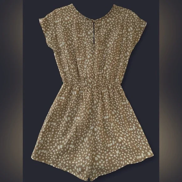 SIMPLEE Tan and white front tie romper - Picture 4 of 7